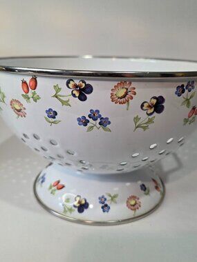 Villeroy & Boch Petite Fleur enamel metal colander